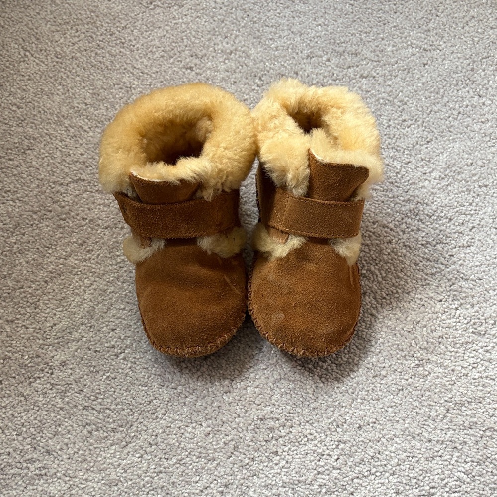 LL Bean Toddler Moccasins size 7-8